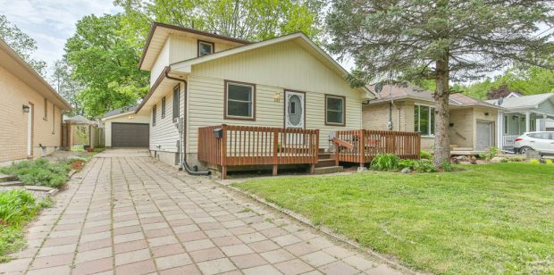 SOLD: Manor Park stunner!